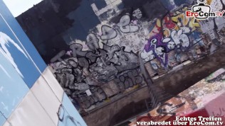 Deutsche Skinny blonde Milf Sekretärin abgeschleppt beim Outdoor Sexdate in Berlin