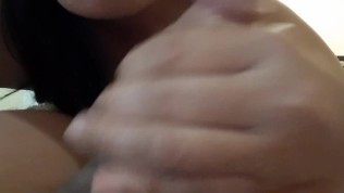 Nilabasan na si Pamangkin pero tuloy pa rin si Tita / Horny Pinay Mom swallows Cum