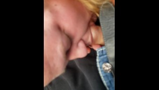 Best car blowjob ever!!!