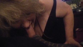 QUEENMILF SUCKS ME OFF WHILE I WATCH HER VINTAGE 90S PORN