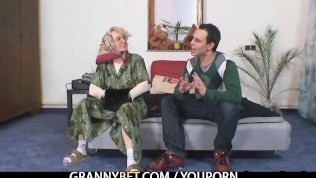 Old ma pleases a stranger